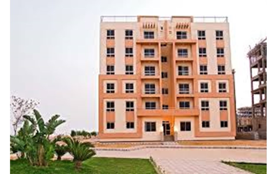  شقة ممتازة 90م بمصر الجديدة تطل على شارع السباق ب600.000