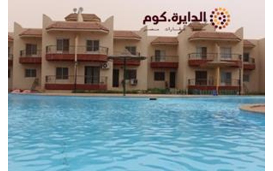 إستلم فوراً شاليه خطوتين من البحر فى أرقى قرى راس سدر