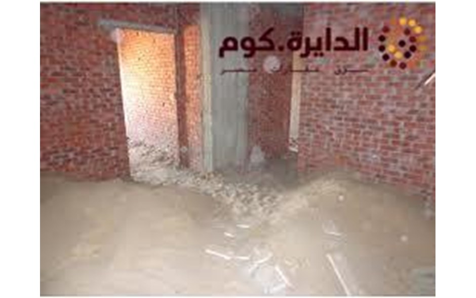 شقه للبيع خطوات من فيصل الرئيسي 100م