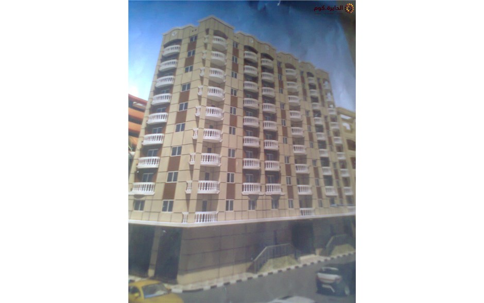 شقة للبيع تطل على المحور مباشر باسعار ممتازه