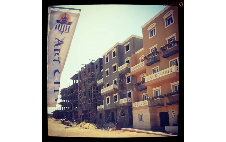 شقة للبيع بمحور الشهيد و بتسهيلات كبيرة فى السداد