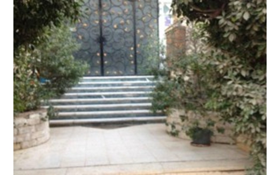 شقة رائعة 160 متر + 160 روف خاص بنفس المساحة