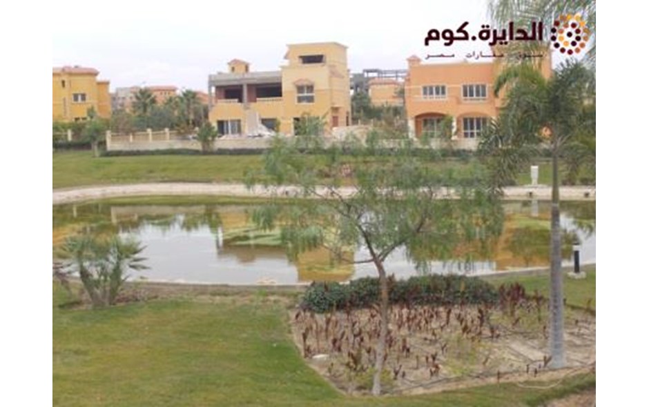 فيلا للبيع – بيفرلي هيلز - إطلالة رائعة على البحيرات