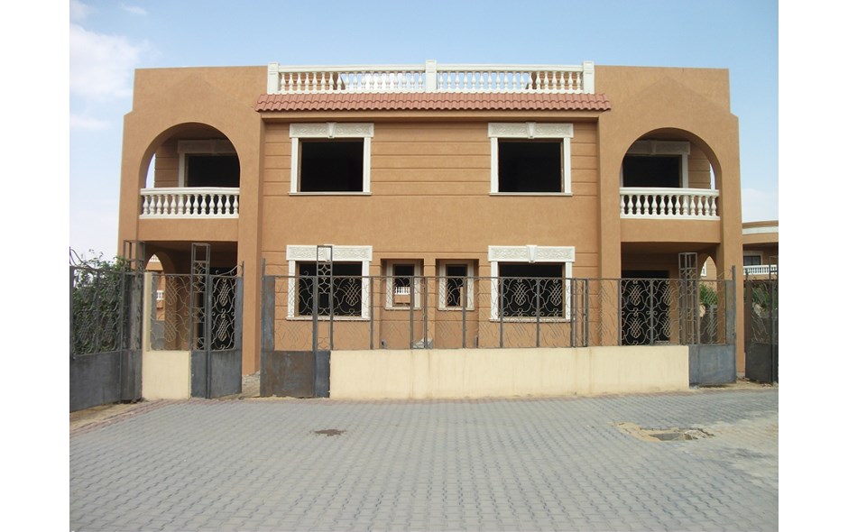 لاصحاب الرقى والتميز بكومباوند الواحة الخضراء - خلف الجامعة البريطانية