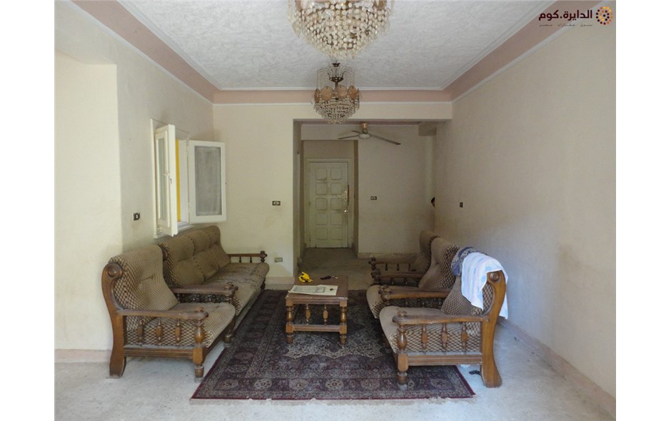 شقة 100 متر بالفرش بالعجمى الهانوفيل للبيع 