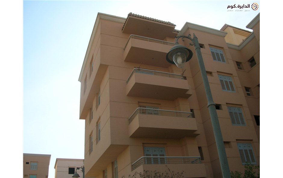 شقة ممتازة للاستثمار الجيد 200م