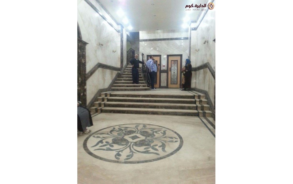 فرصة لن تتكرر شقة مطلة على البحر مباشرة