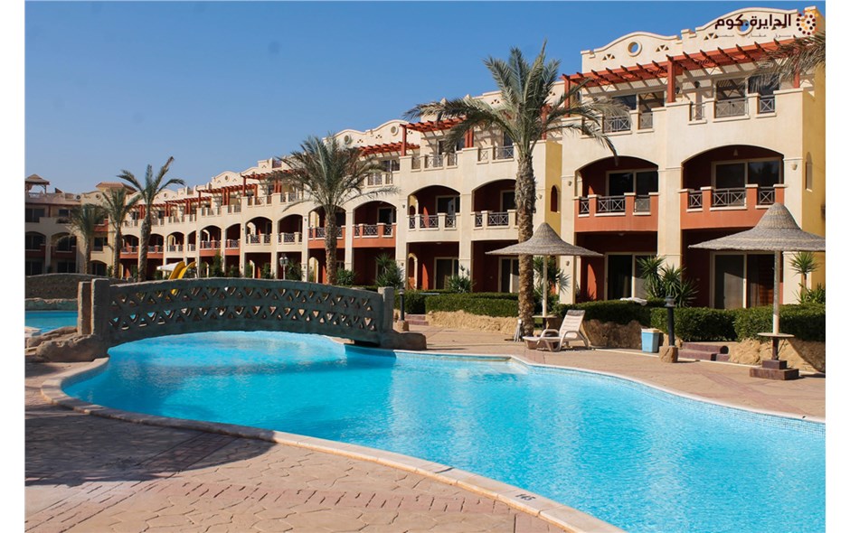 امتلك شاليه على البحر 90م بقريه لاسيرينا راس سدر بمقدم 10% فقط