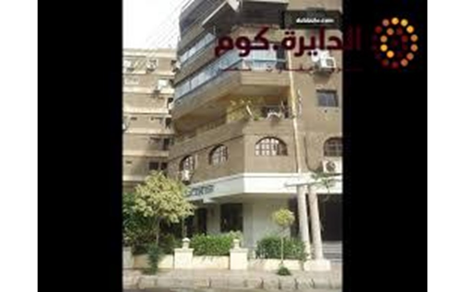 للبيع شقة بأرقي شارع في أرض الجولف / مصر الجديدة