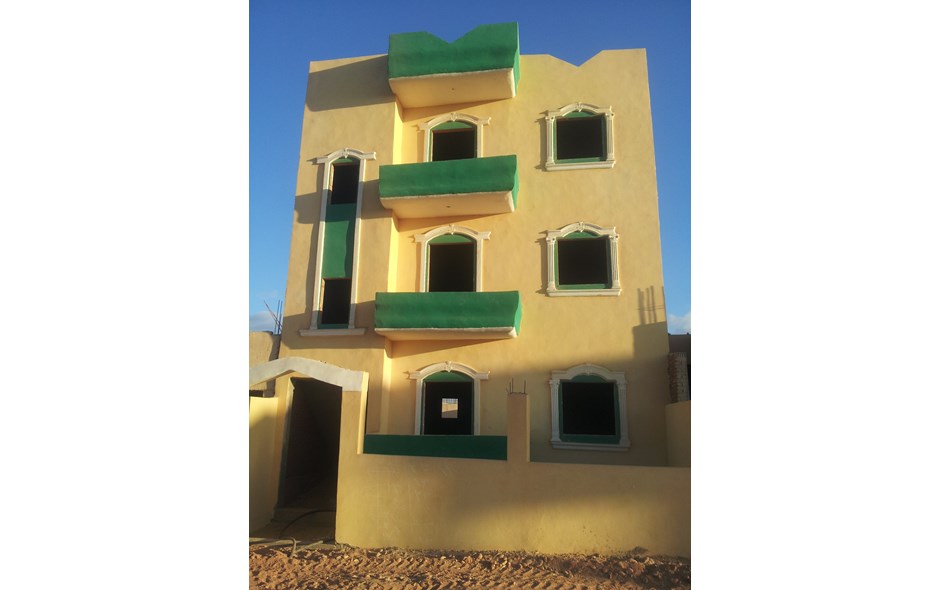 عقار للبيع 3 أدوار بجوار مدينه الانتاج وسوق الجمله