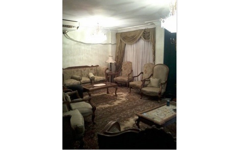 للبيع شقة تمليك بشارع طومانباى بحلمية الزيتون لقطة