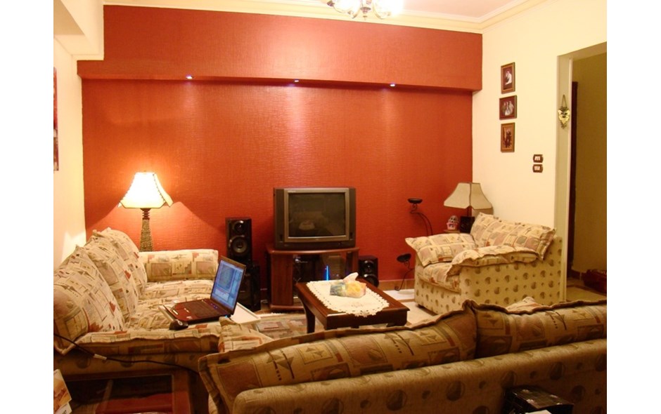 شقة بكمبوند امام كارفور المعادى (بيتشو أمريكان سيتى) بالدور الثانى