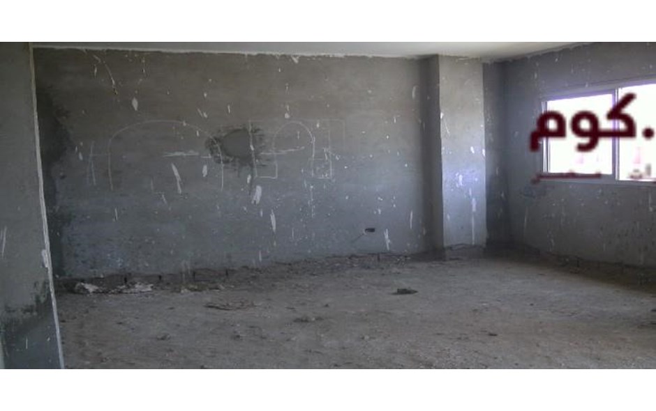 شقة 220م بحى السفارات /نصف تشطيب (محاره) استلام فورى /تطل على حديقه /كاش