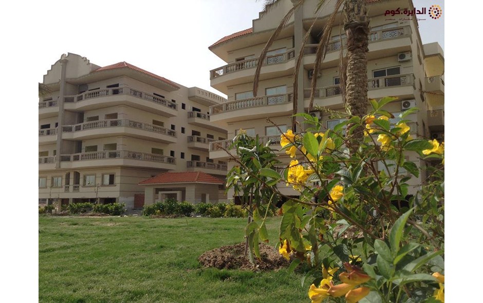 شقة 82م للبيع بمقدم 50% تسليم فورى بالنور بلازا