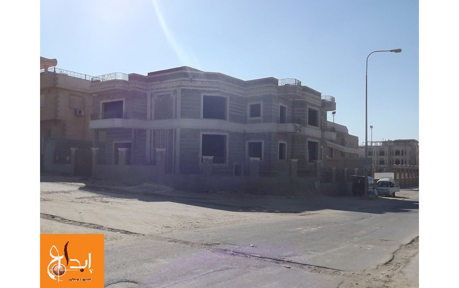 فيلا للبيع بالحى السابع بالعبور 