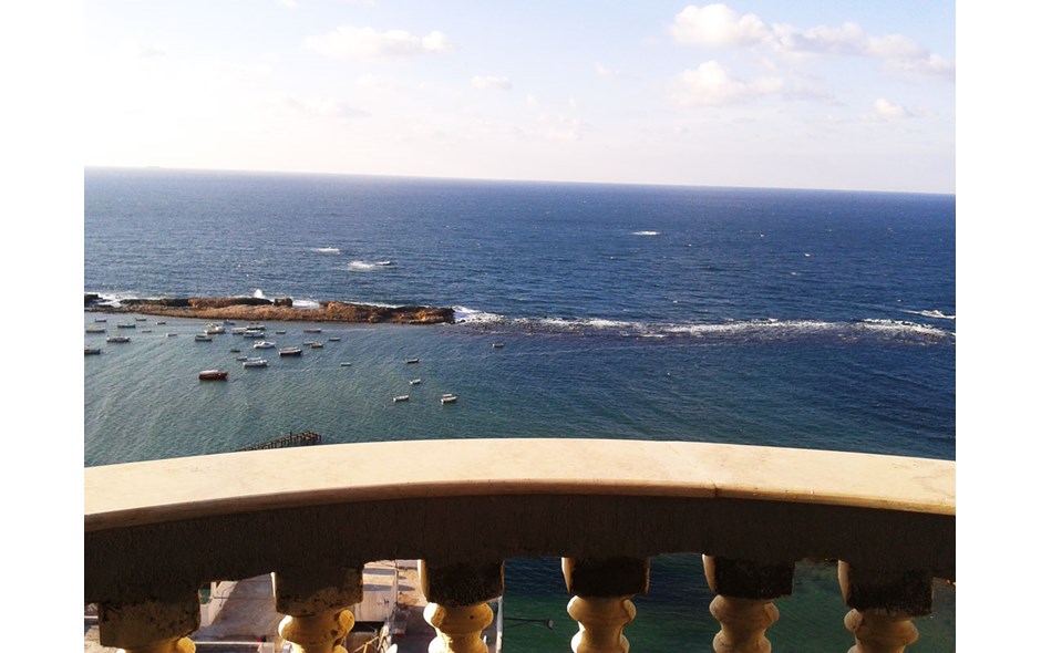 بميامى شقة مميزة للبيع