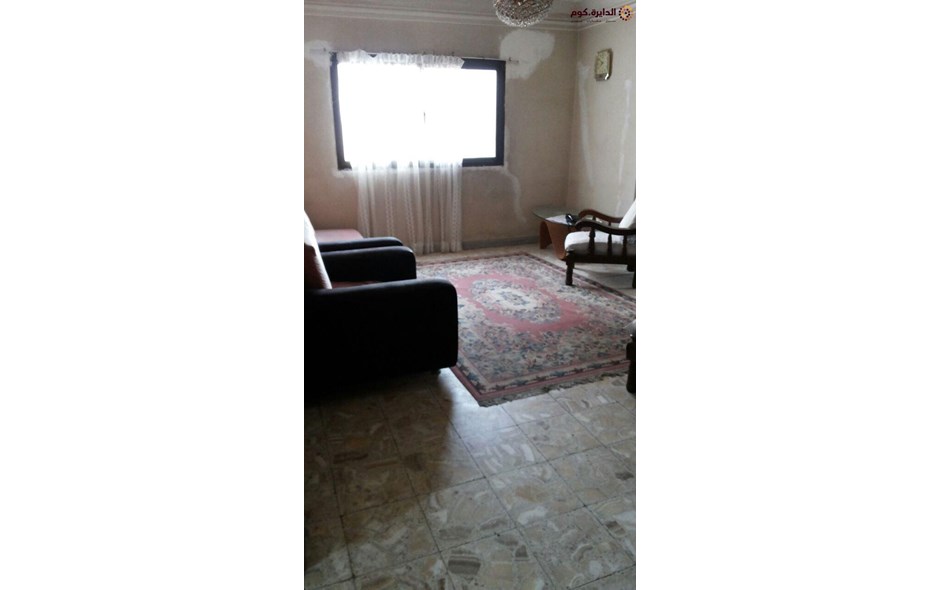 شقه للبيع امام النادي الاهلي